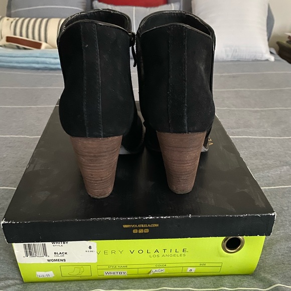 Very Volatile Los Angela’s WHITBY Black Sueded Bootie - Picture 8 of 12